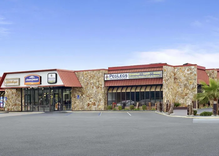 Howard Johnson By Wyndham Valdosta